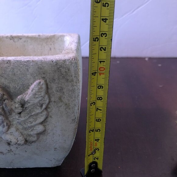 - Angel Plant pot. (2pots) - Picture 5 of 6